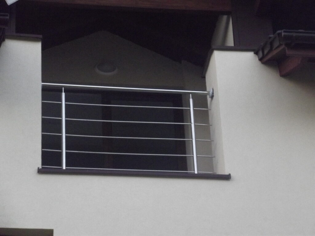 wykonanie balustrady ze stali nierdzewnej